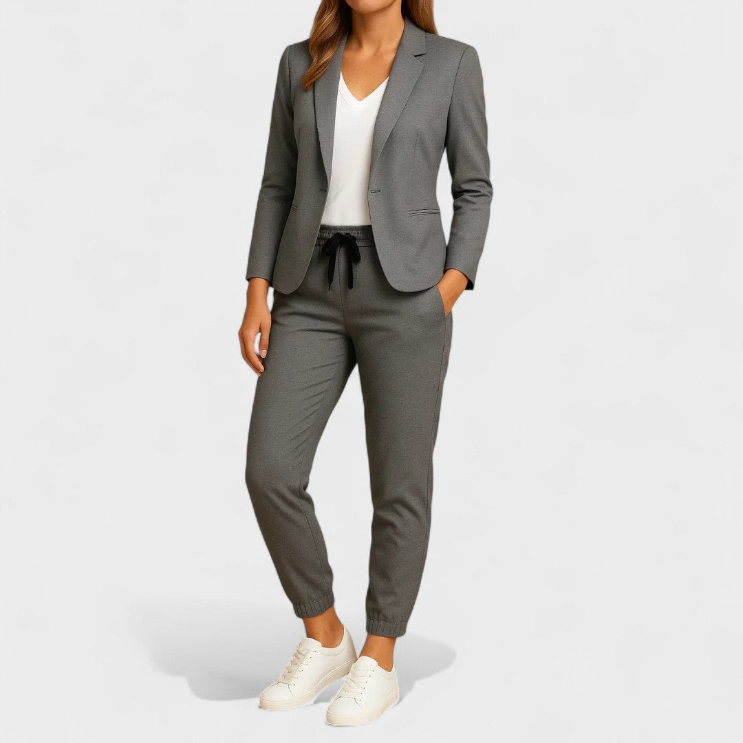 Emília - elegantný set s kabátom a nohavicami