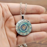 Liana - Vintage modrá mandala náhrdelník s okrúhlymi okrajmi