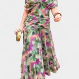 Alena - Dlhé šaty Aleny s kvetinovou potlačou a výstrihom do V